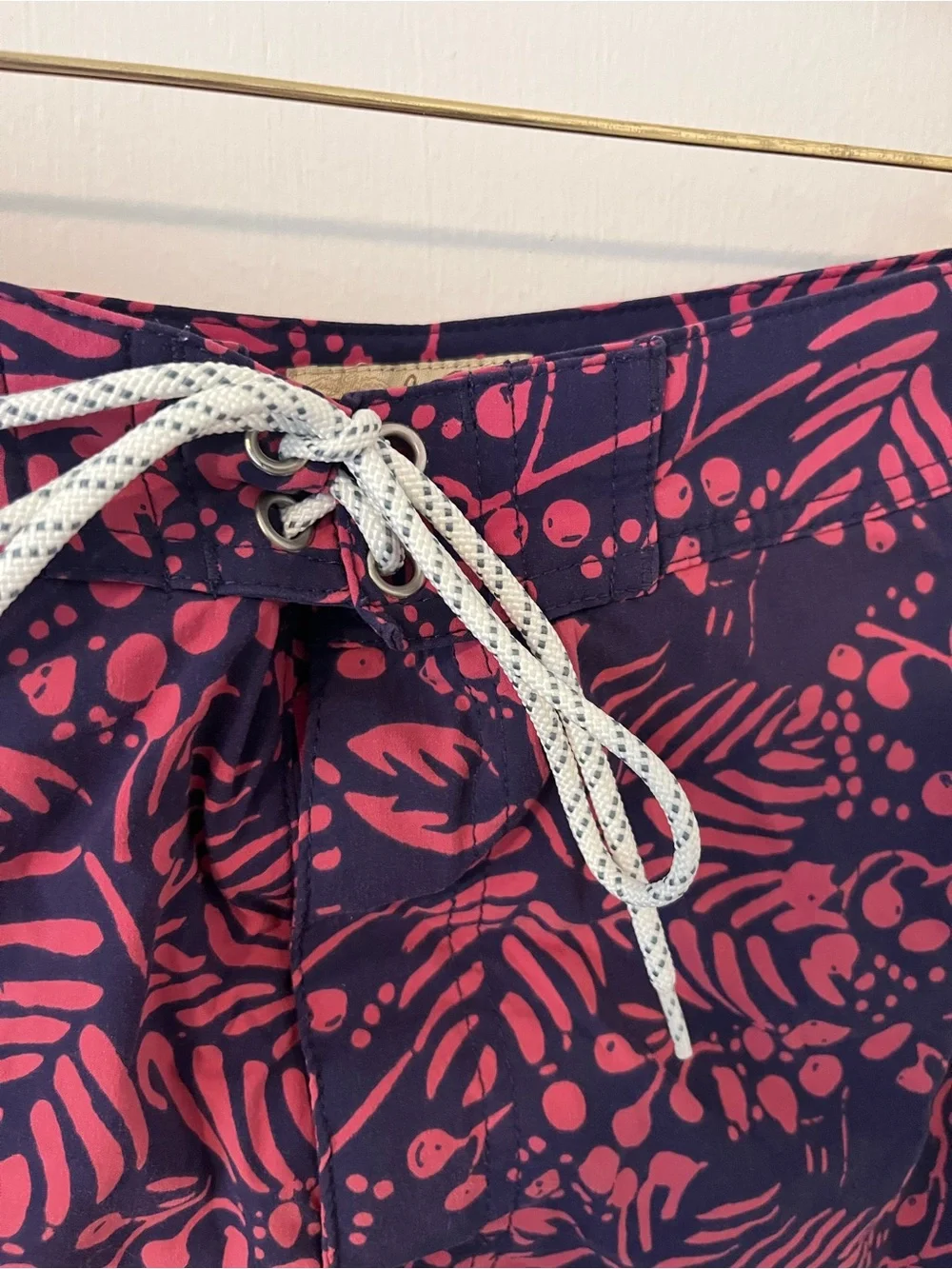 J. Crew 9” Eco Board Short Navy With Pink Vine Print Mesh Lining Size 34 K8192